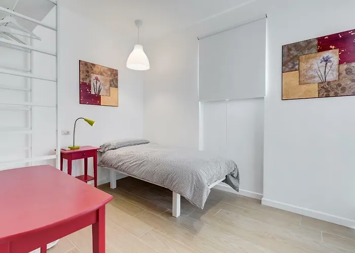 Apartment Lovely 3 Close Trastevere Station